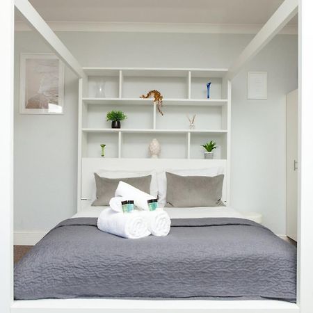 Guestready - Classy Studio In Brighton Apartment Bagian luar foto