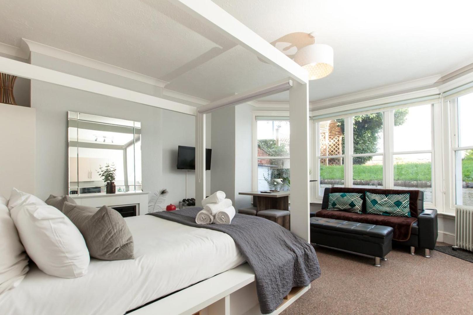 Guestready - Classy Studio In Brighton Apartment Bagian luar foto